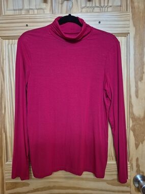 Women's Red Turtleneck Long Sleeve Top